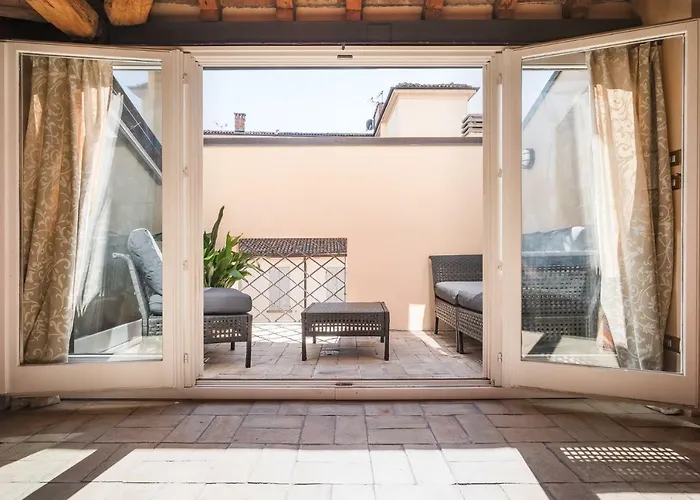 Altabella Rooftop Apartment *